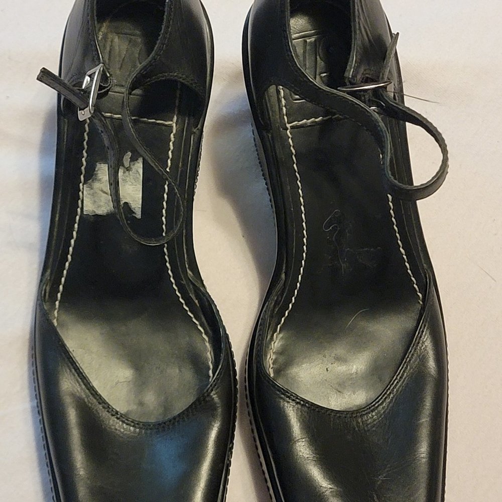 Square-toed Wedge Pumps